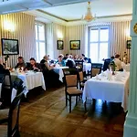Palac Bazantarnia Hotel *
