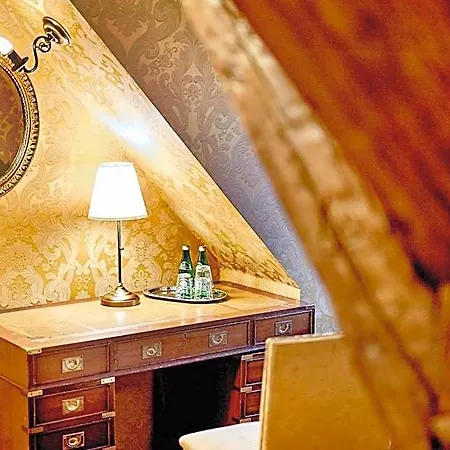 Hotel Palac Bazantarnia *