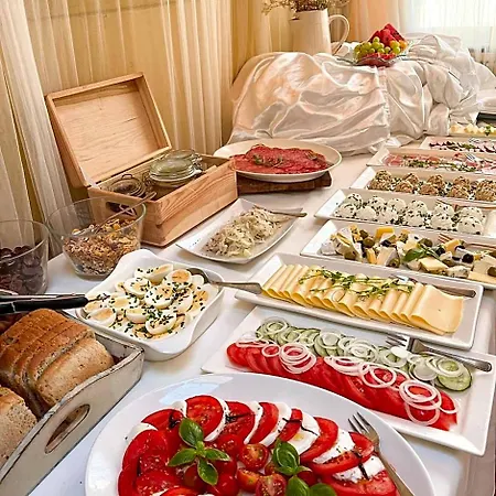 Palac Bazantarnia * Пщина