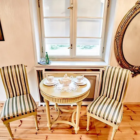 Palac Bazantarnia * פז'יז'ינה