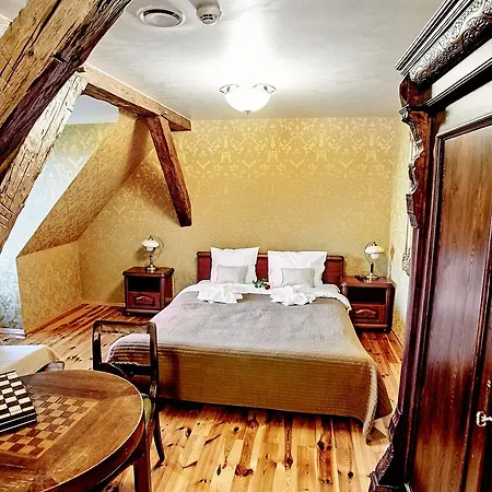 Отель Palac Bazantarnia
