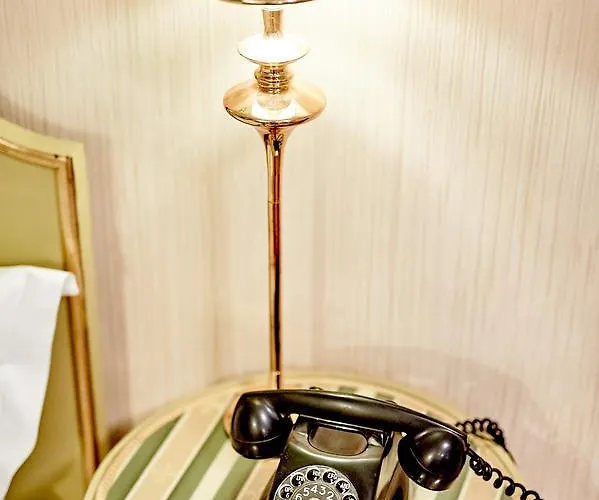 Hotel Pałac Bażantarnia *